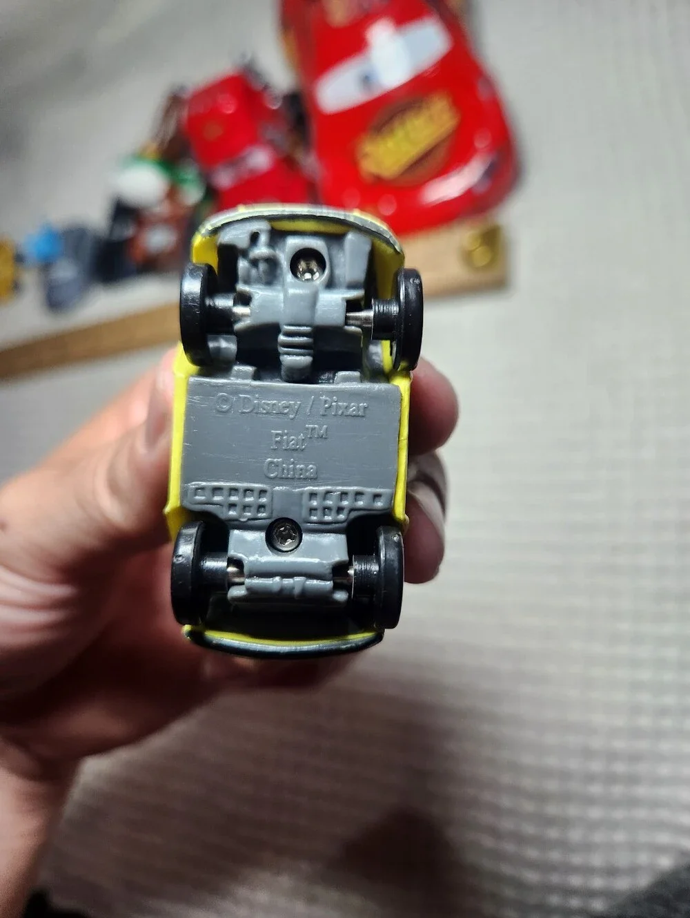 Lightning McQueen and Friends Mini Vehicle Toy Set - Some Flaws-  8 Cars